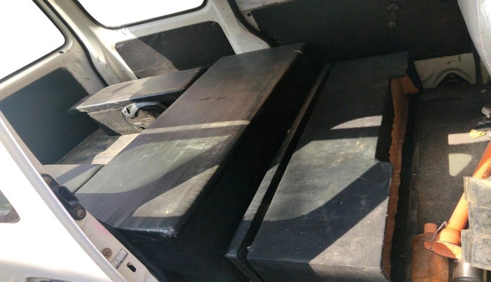 2011 Maruti Eeco 5 STR WITH A/C+HTR CNG, CNG, Manual, 1,09,403 km, interior