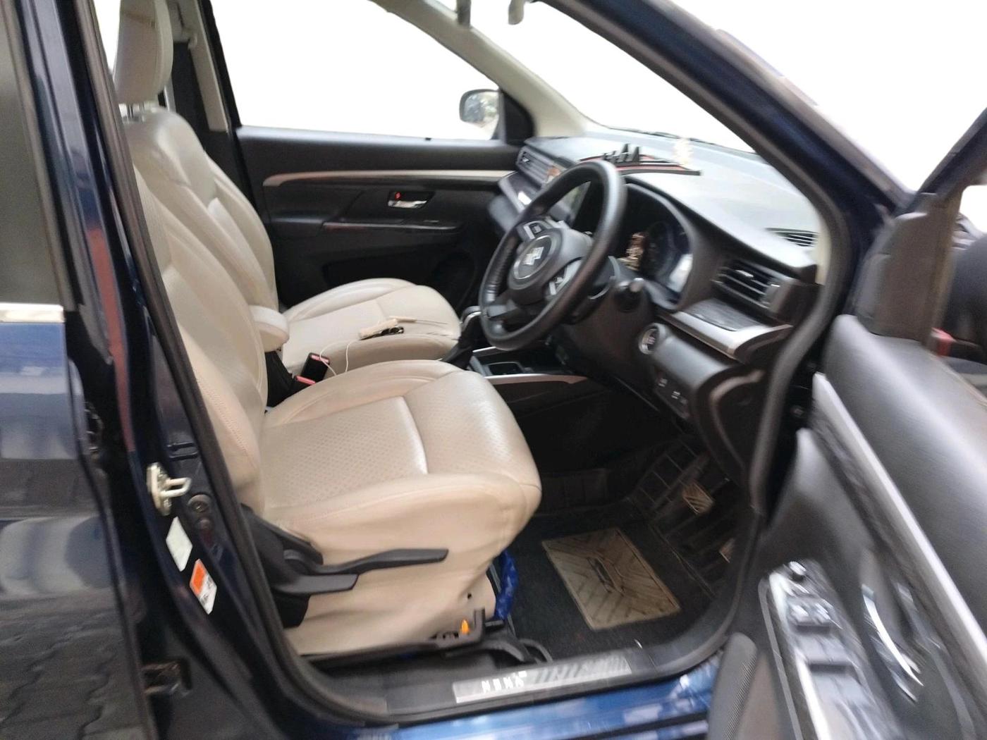 2023 Maruti XL6 ZETA AT, Petrol, Automatic, 35,148 km, interior