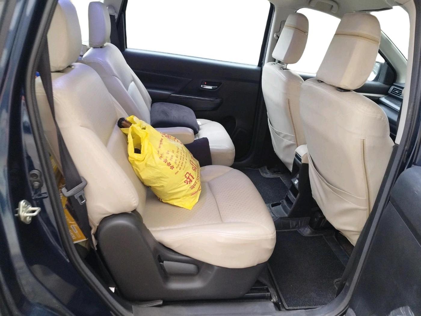 2023 Maruti XL6 ZETA AT, Petrol, Automatic, 35,148 km, interior