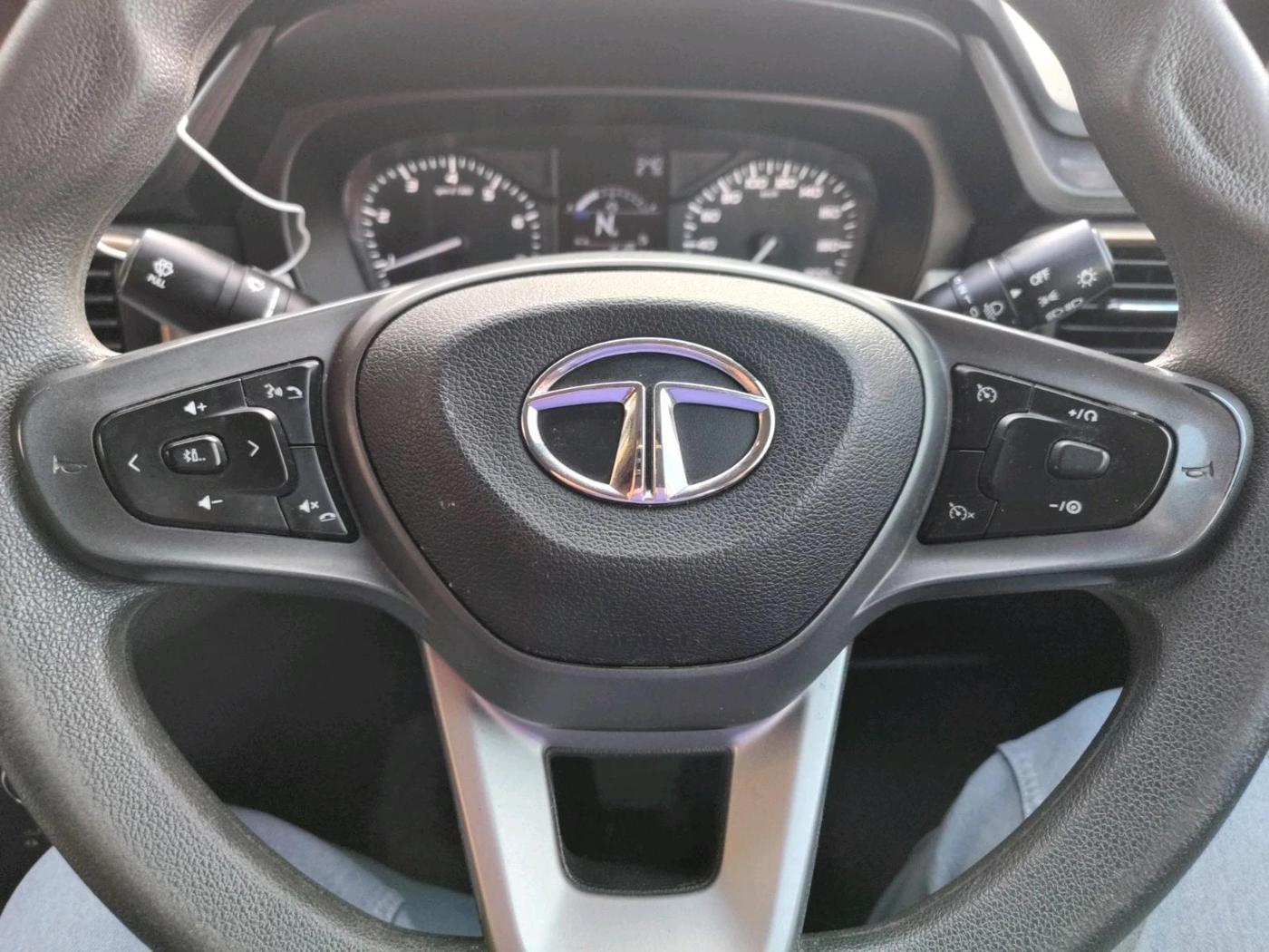 2023 Tata PUNCH ACCOMPLISHED AMT, Petrol, Automatic, 33,425 km, interior