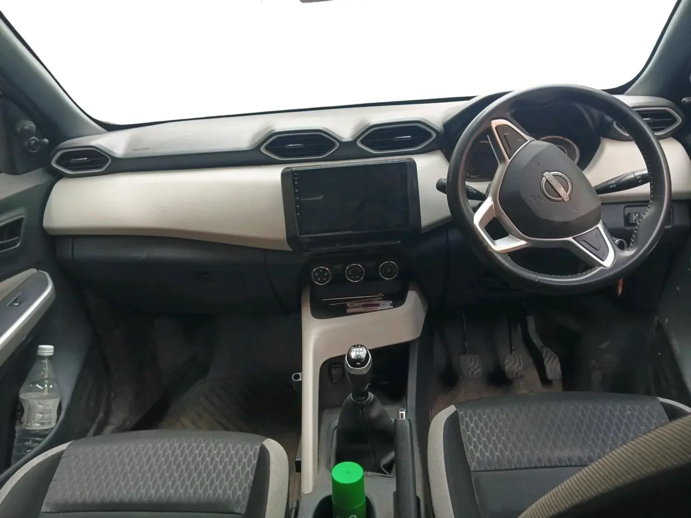 2021 Nissan MAGNITE XE, CNG, Manual, 34,267 km, interior