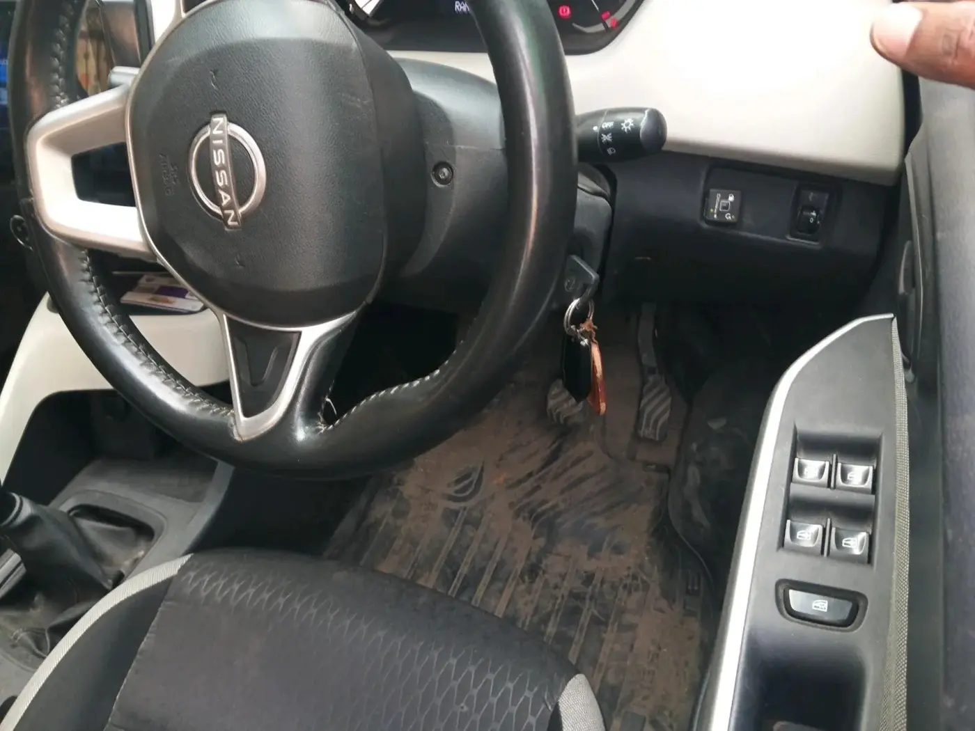 2021 Nissan MAGNITE XE, CNG, Manual, 34,267 km, interior