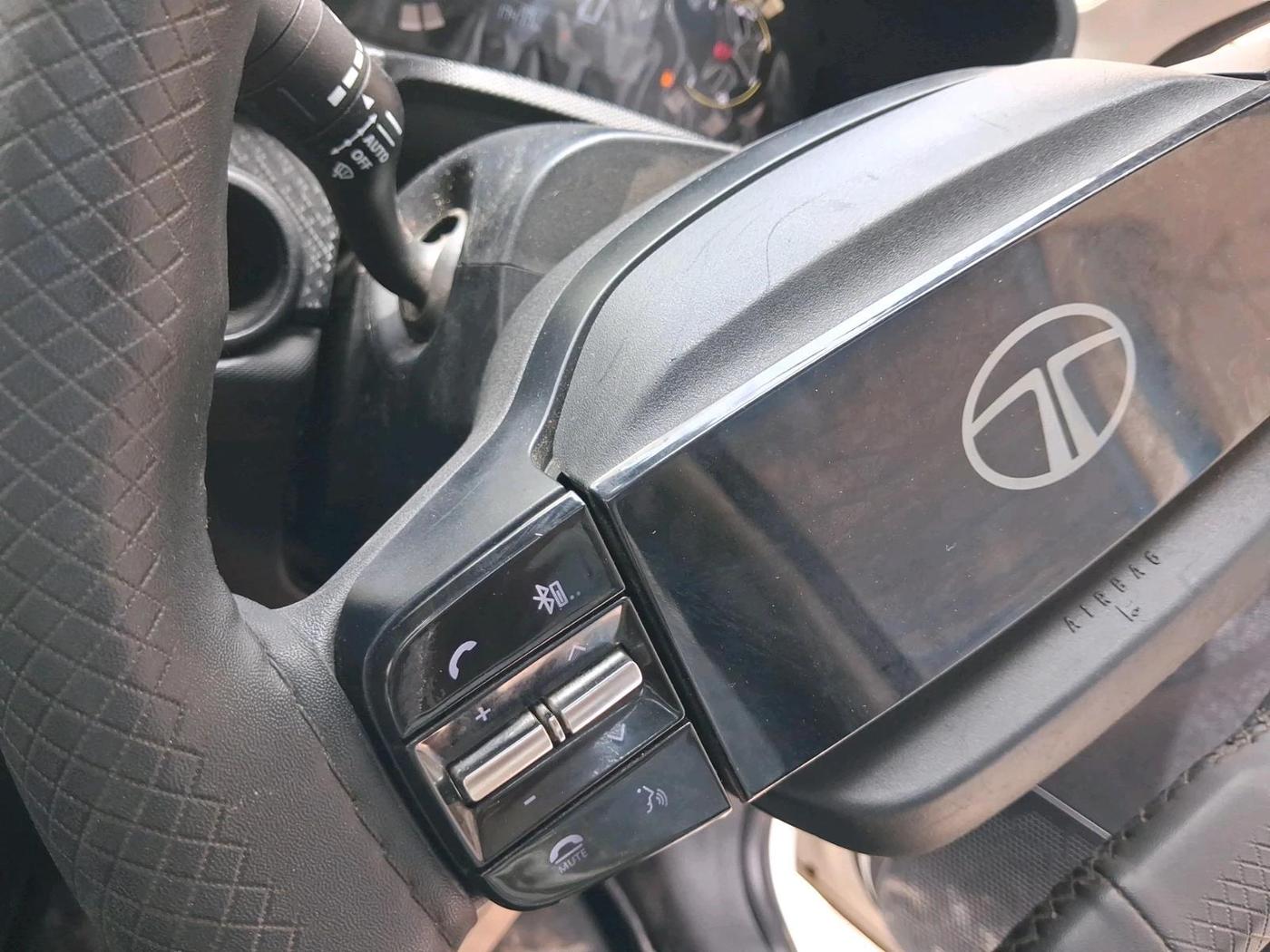2025 Tata NEXON Smart Plus S 1.2 iCNG, CNG, Manual, 17,477 km, interior