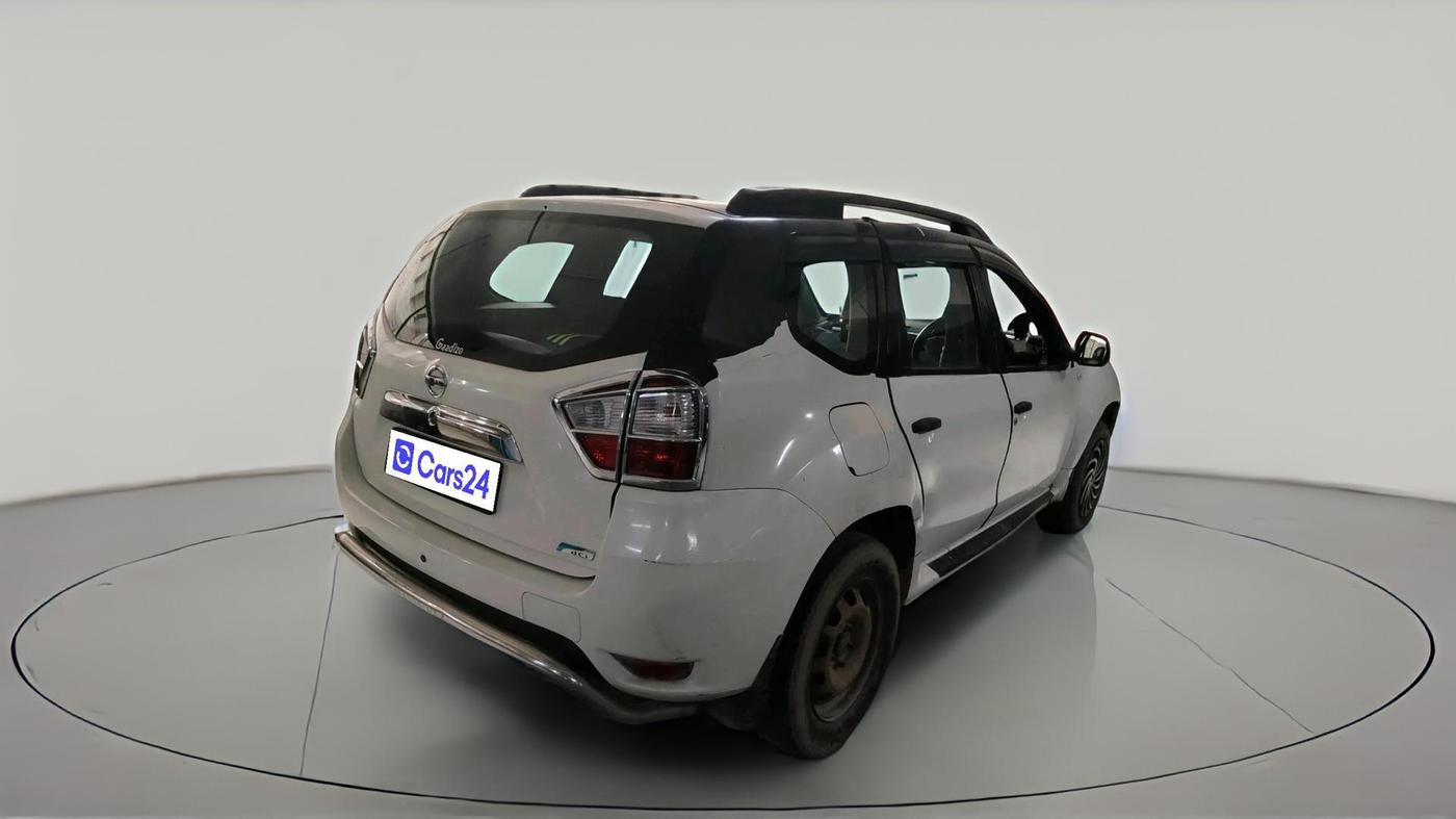 2017 Nissan Terrano XE (D), Diesel, Manual, 2,03,303 km, exterior