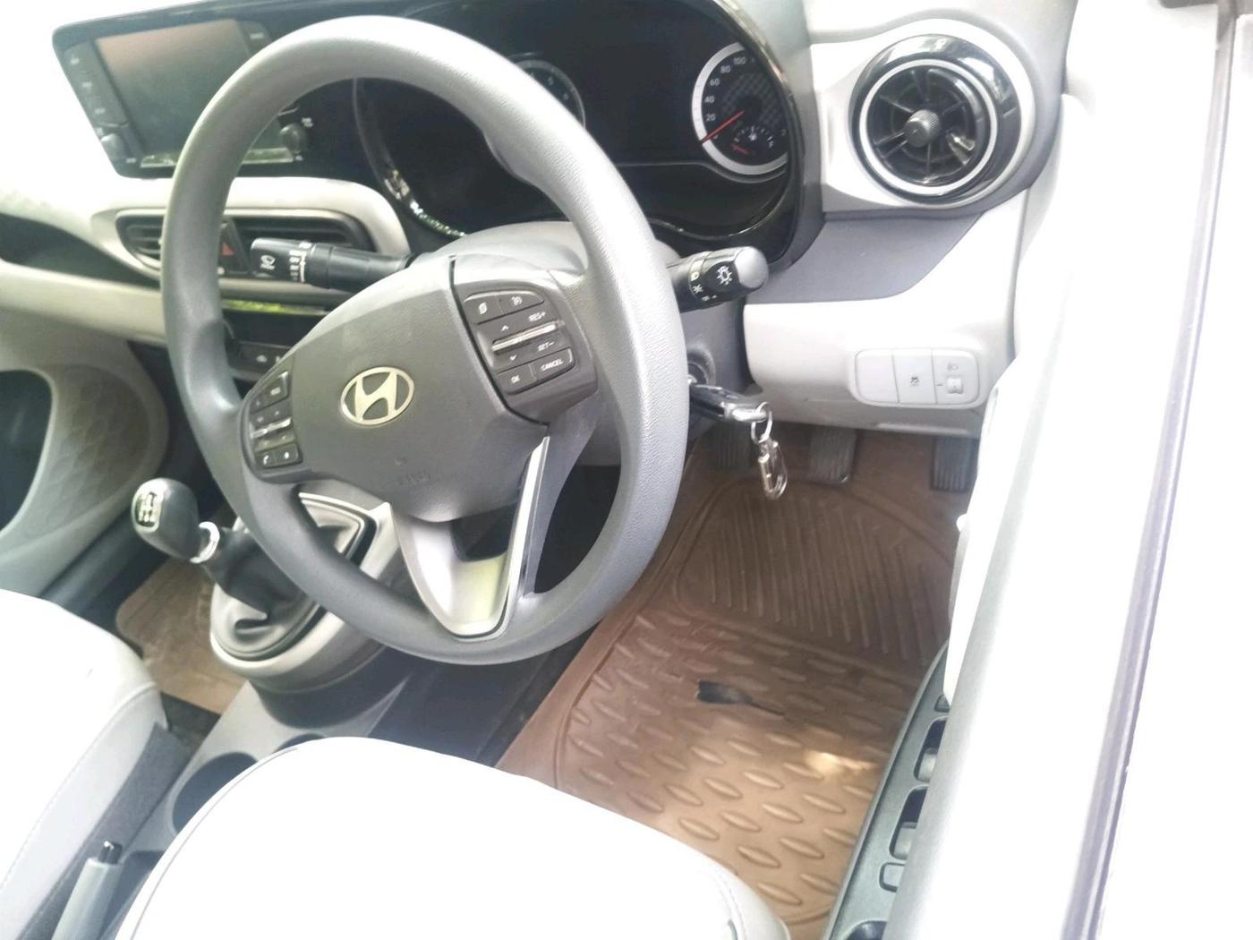 2023 Hyundai GRAND I10 NIOS SPORTZ 1.2 KAPPA VTVT, Petrol, Manual, 25,073 km, interior