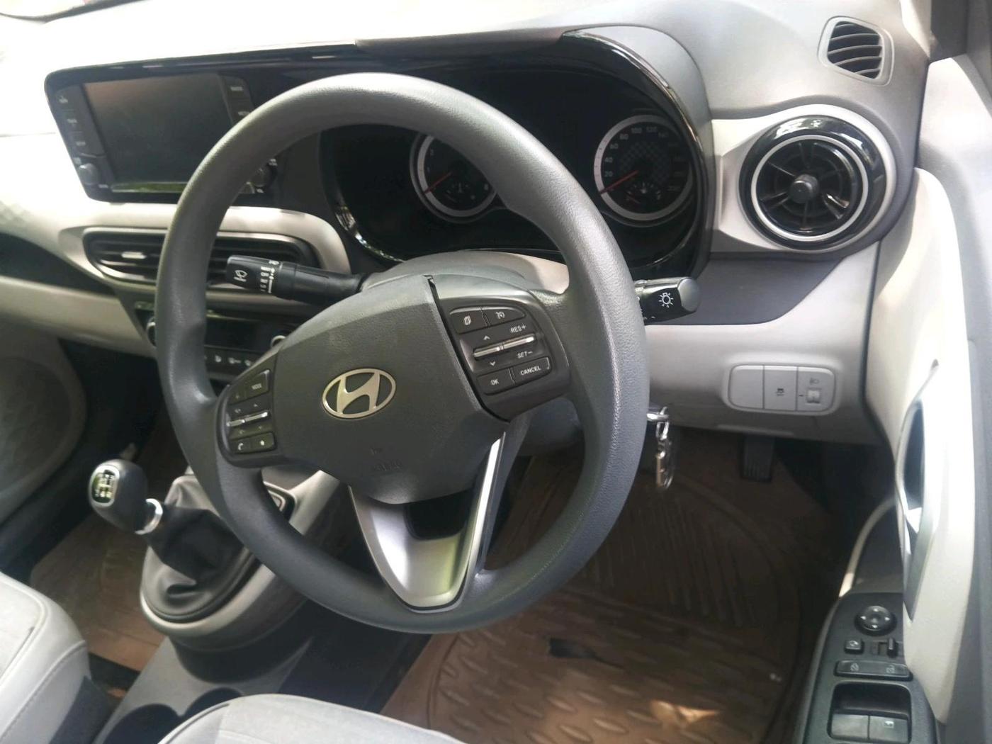 2023 Hyundai GRAND I10 NIOS SPORTZ 1.2 KAPPA VTVT, Petrol, Manual, 25,073 km, interior
