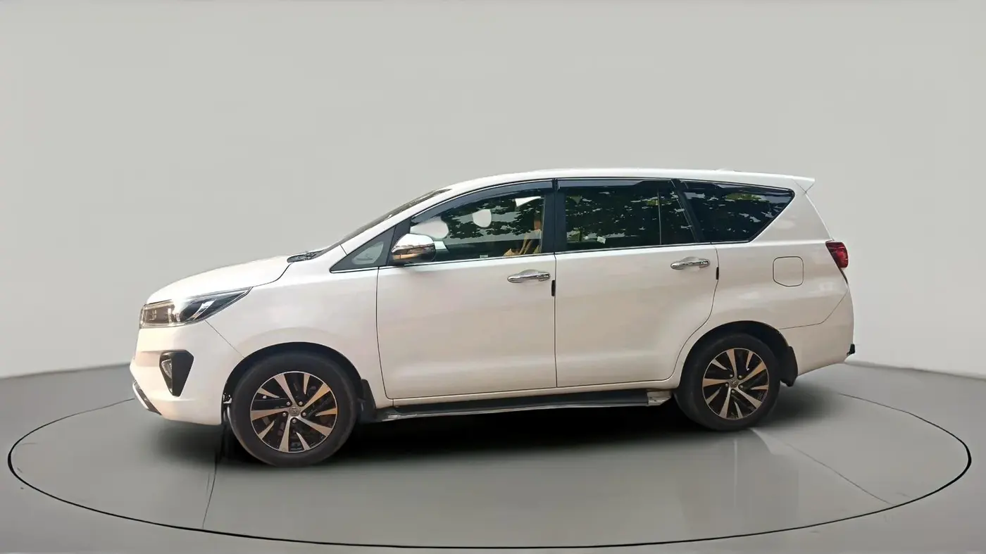 2021 Toyota Innova Crysta 2.4 ZX AT 7 STR, Diesel, Automatic, 61,421 km, exterior