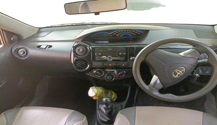 2014 Toyota Etios CROSS 1.4 GD, Diesel, Manual, 1,50,735 km, interior