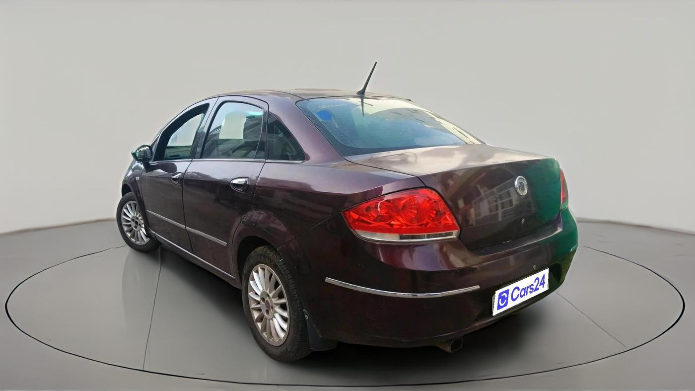 2011 Fiat Linea T JET PLUS, Petrol, Manual, 1,37,272 km, exterior