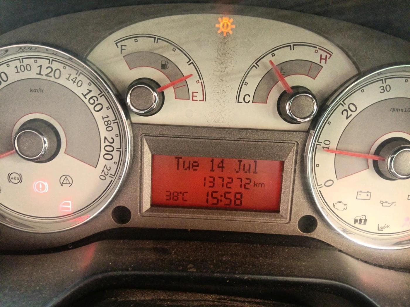 2011 Fiat Linea T JET PLUS, Petrol, Manual, 1,37,272 km, interior