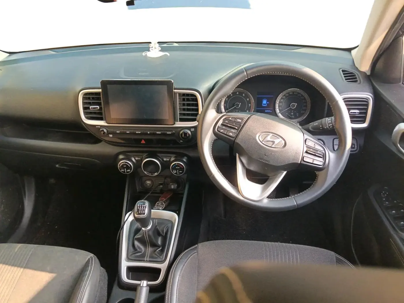 2019 Hyundai VENUE SX 1.0 (O) TURBO IMT, Petrol, Manual, 30,909 km, interior