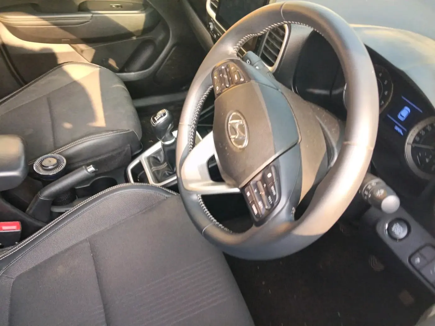 2019 Hyundai VENUE SX 1.0 (O) TURBO IMT, Petrol, Manual, 30,909 km, interior