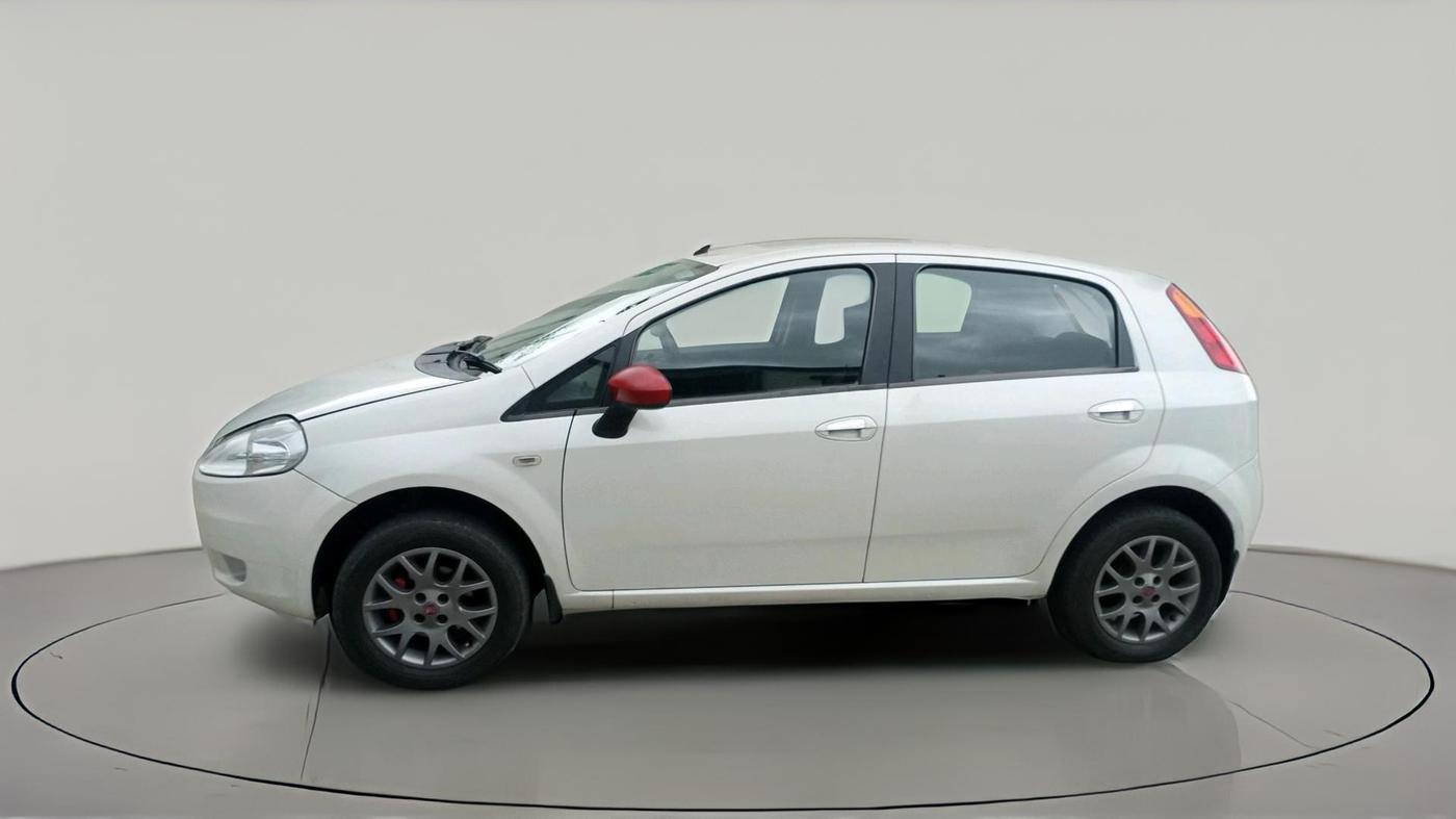 2013 Fiat Grand Punto Emotion 1.3, Diesel, Manual, 1,85,659 km, exterior