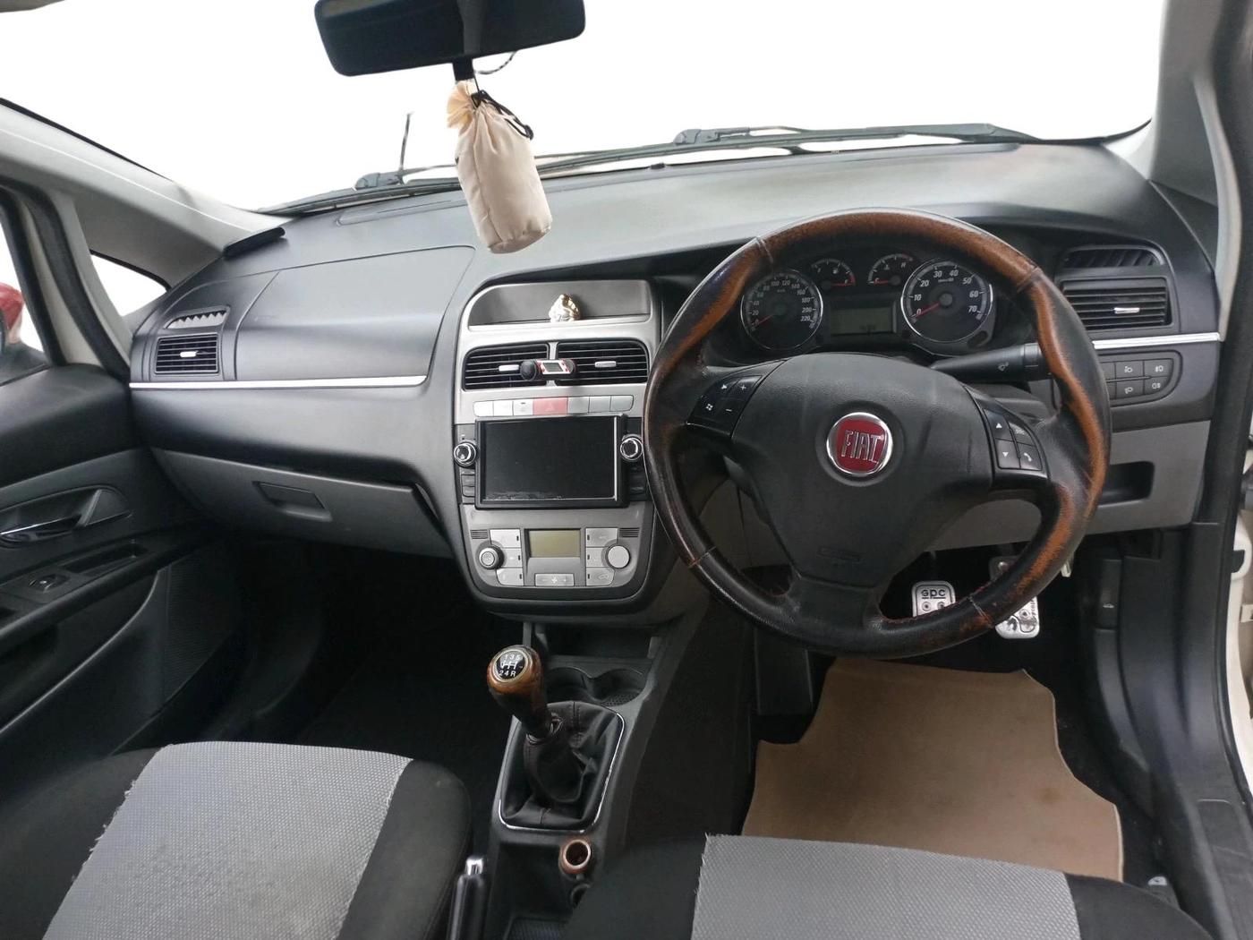 2013 Fiat Grand Punto Emotion 1.3, Diesel, Manual, 1,85,659 km, interior