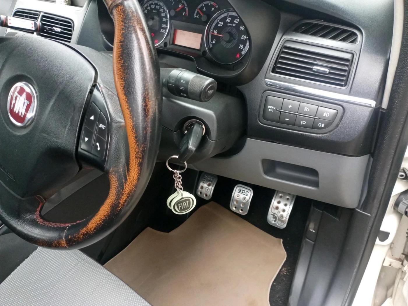 2013 Fiat Grand Punto Emotion 1.3, Diesel, Manual, 1,85,659 km, interior