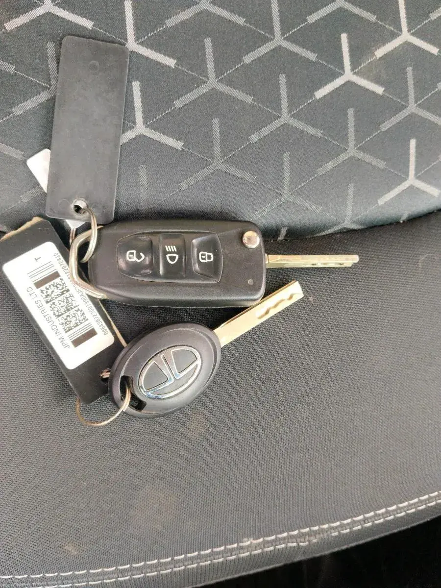 2022 Tata NEXON XM SUNROOF PETROL, Petrol, Manual, 32,189 km, interior