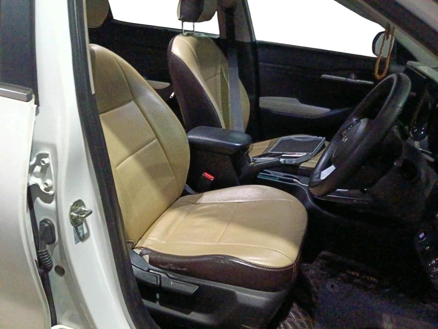 2023 KIA SELTOS HTK PLUS 1.5 DIESEL IMT, Diesel, Manual, 1,03,291 km, interior
