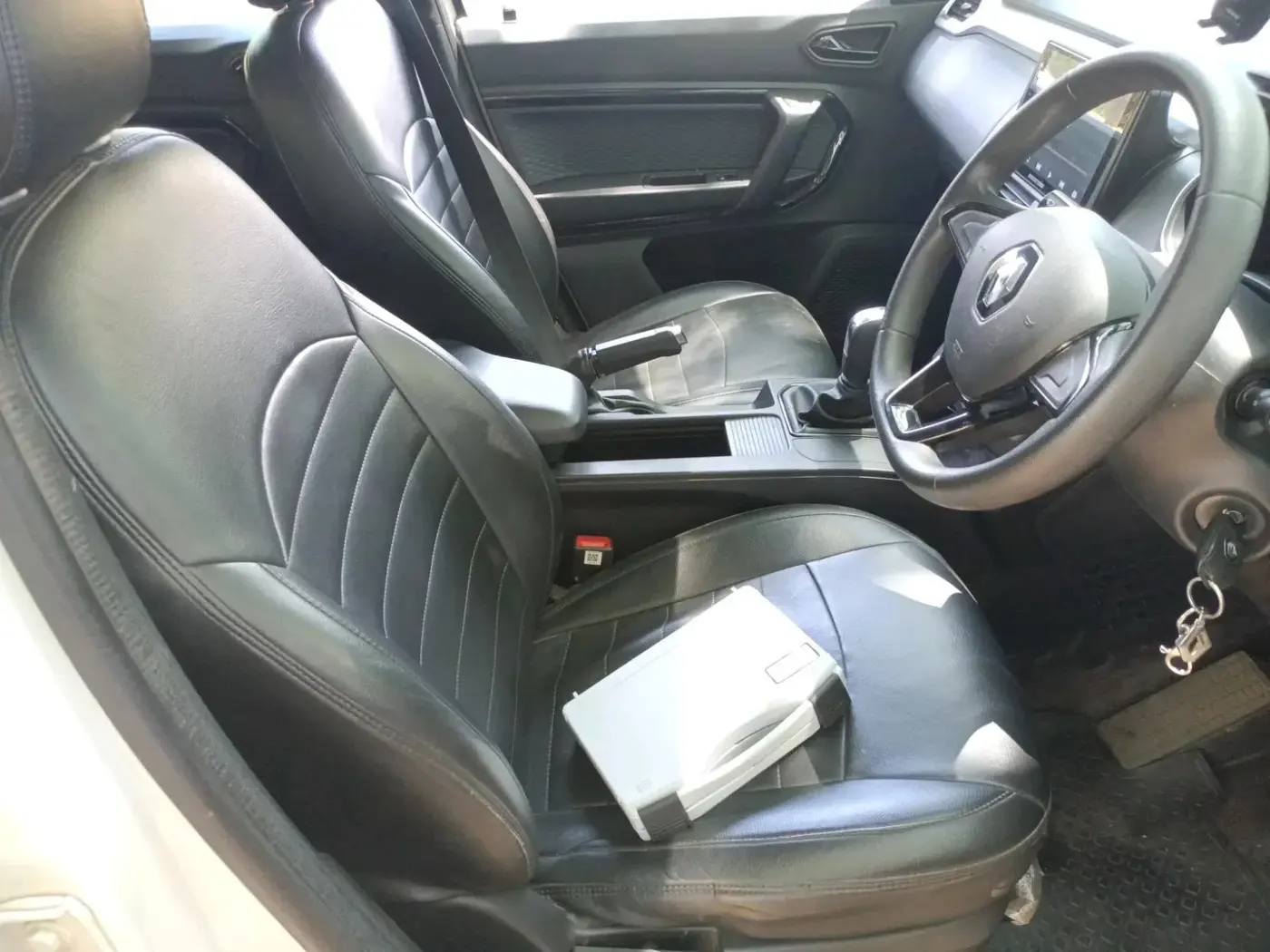 2021 Renault Kiger RXL AMT, Petrol, Automatic, 38,117 km, interior