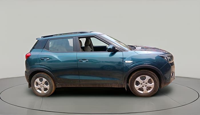 2023 Mahindra XUV300 W6 1.5 Diesel, Diesel, Manual, 40,965 km, exterior