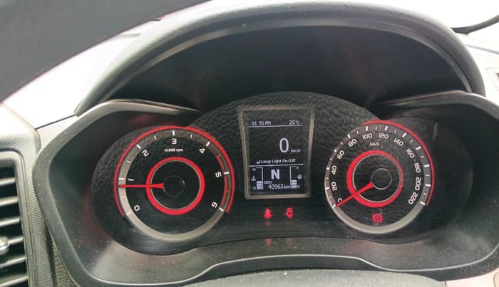 2023 Mahindra XUV300 W6 1.5 Diesel, Diesel, Manual, 40,965 km, interior