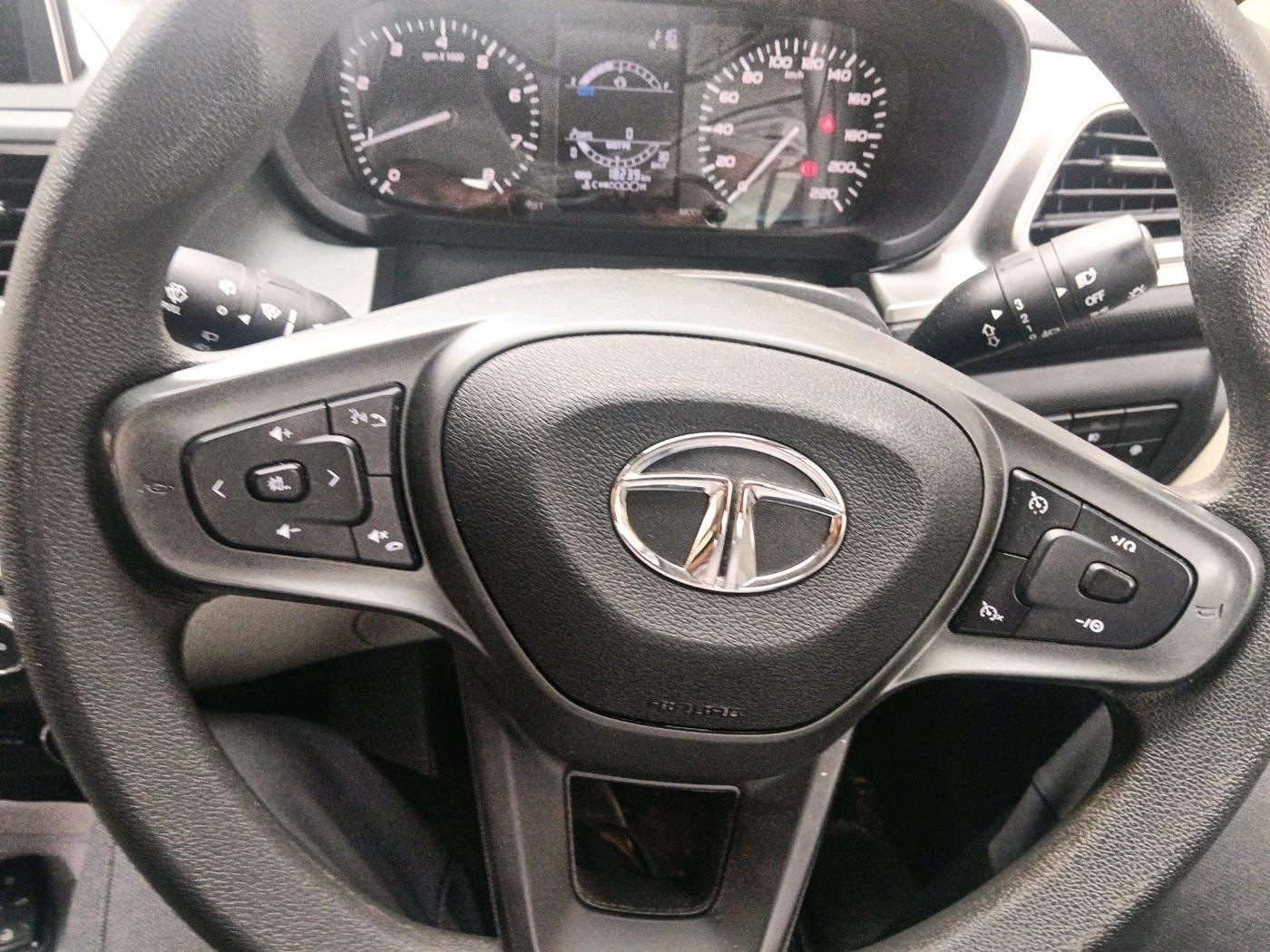 2023 Tata ALTROZ XZ PETROL, Petrol, Manual, 18,239 km, interior