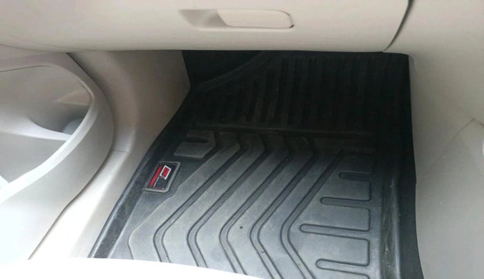 2019 Mahindra XUV300 W8 (O) 1.5 DIESEL, Diesel, Manual, 93,667 km, interior