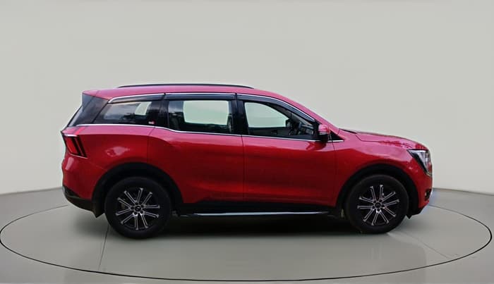 2024 Mahindra XUV700 AX7 Petrol MT 7 STR, Petrol, Manual, 15,490 km, exterior