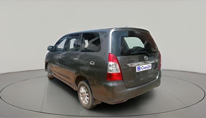 2013 Toyota Innova 2.5 VX 7 STR, Diesel, Manual, 2,10,539 km, exterior