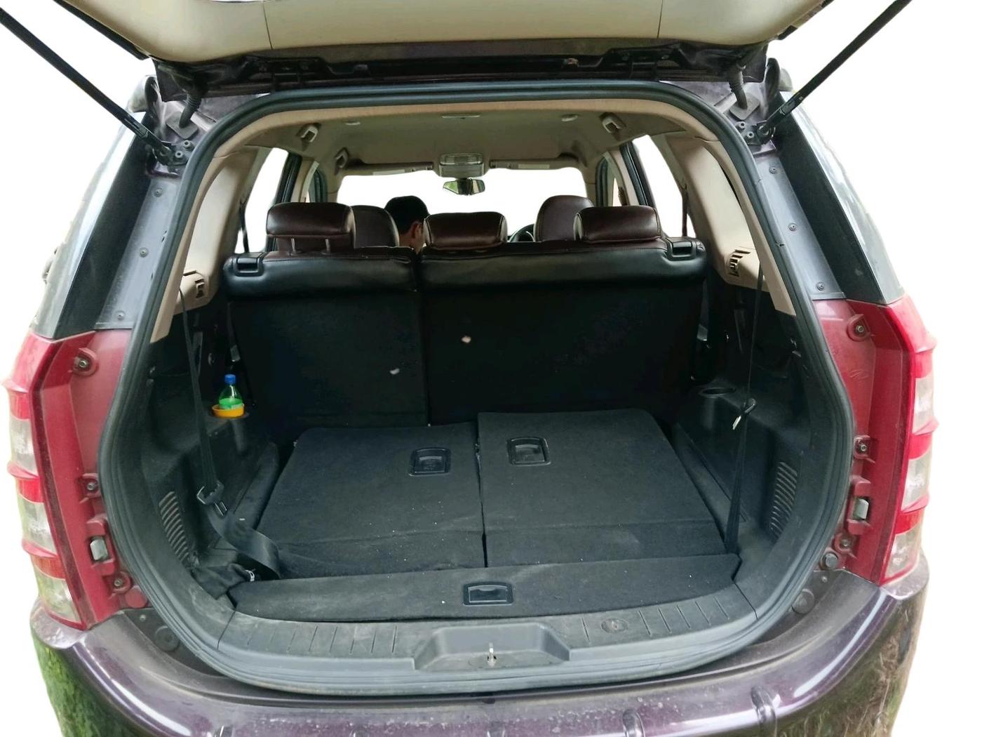 2011 Mahindra XUV500 W8, Diesel, Manual, 1,45,576 km, exterior