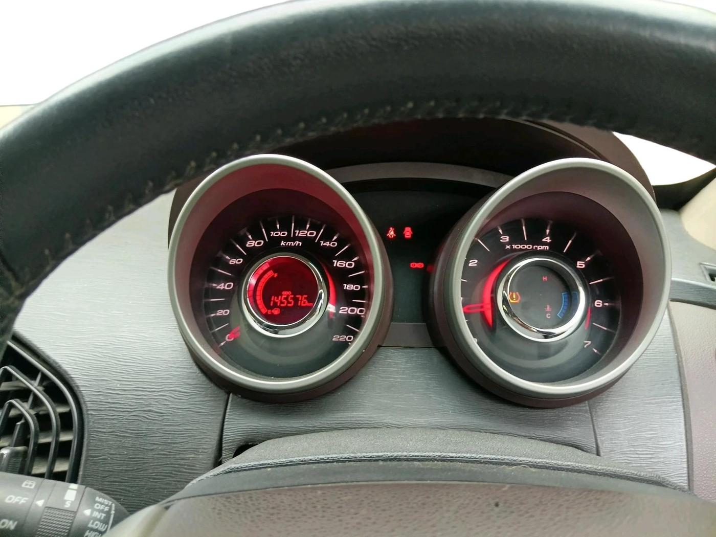 2011 Mahindra XUV500 W8, Diesel, Manual, 1,45,576 km, interior