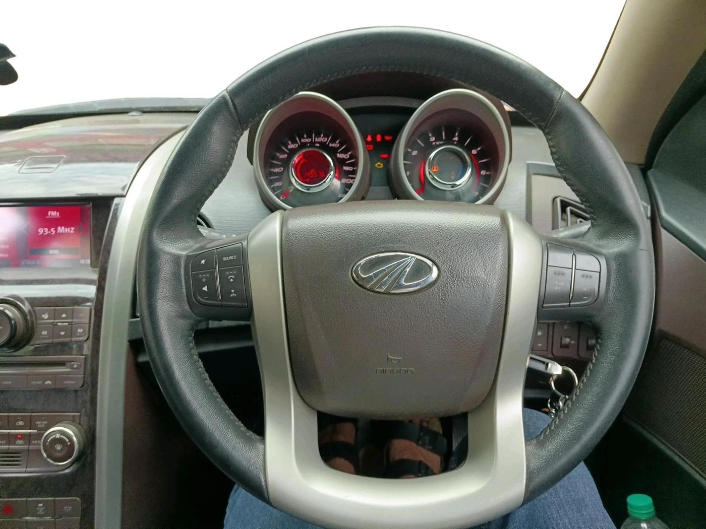 2011 Mahindra XUV500 W8, Diesel, Manual, 1,45,576 km, interior