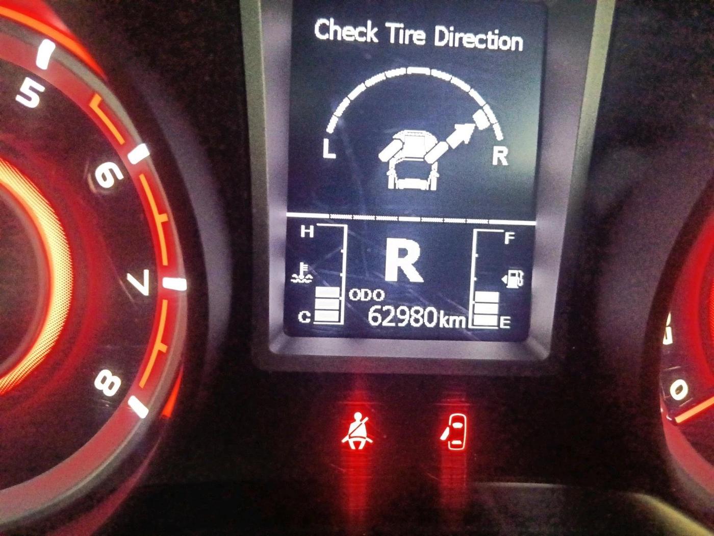 2022 Mahindra XUV300 W6 1.2 PETROL AMT, Petrol, Automatic, 62,980 km, interior