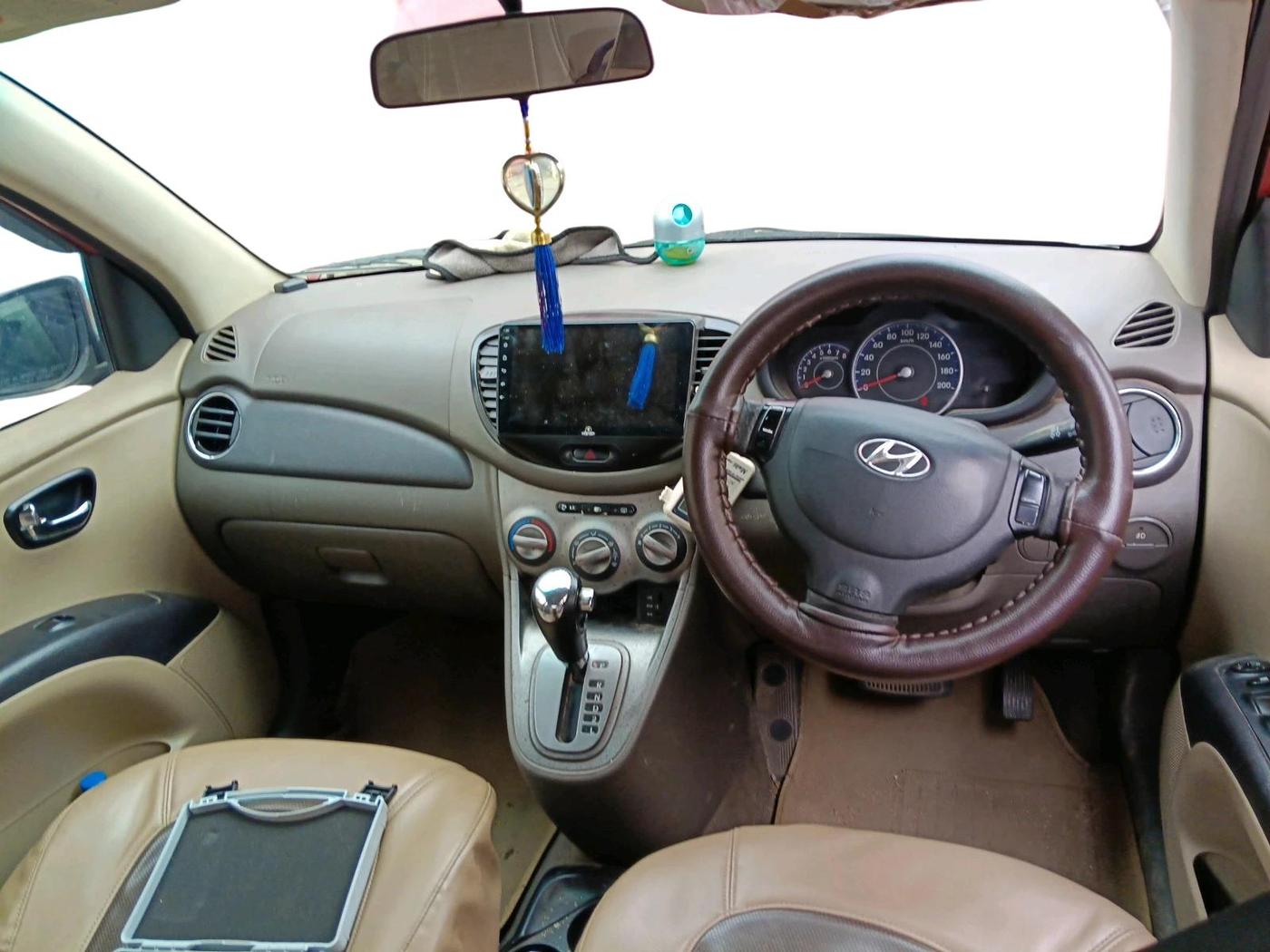 2013 Hyundai i10 ASTA 1.2 AT SUNROOF, Petrol, Automatic, 65,800 km, interior