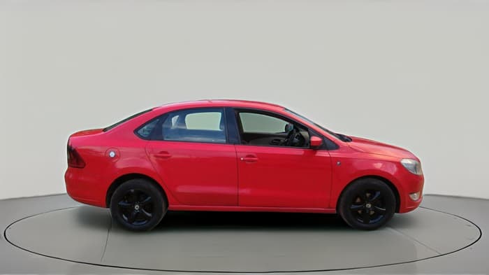 2012 Skoda Rapid ELEGANCE 1.6 TDI CR MT, Diesel, Manual, 1,42,707 km, exterior