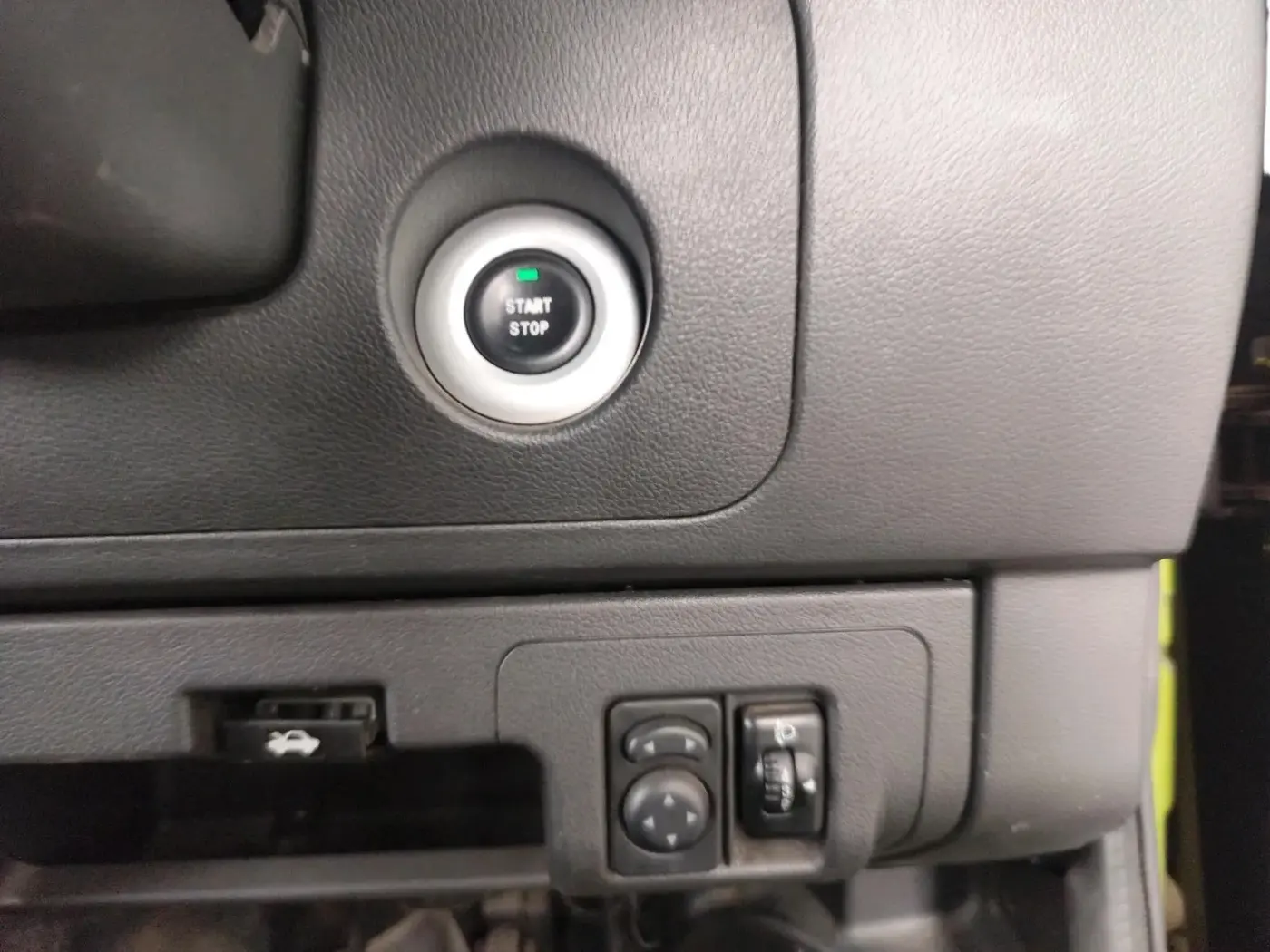 2015 Mahindra E2O T2, Electric, Automatic, 38,169 km, interior