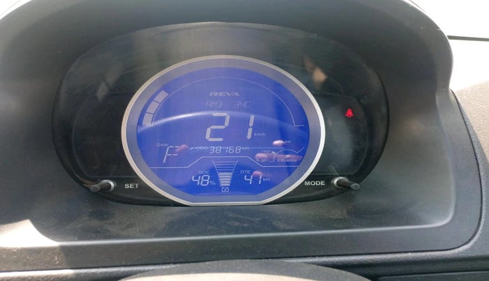 2015 Mahindra E2O T2, Electric, Automatic, 38,169 km, interior