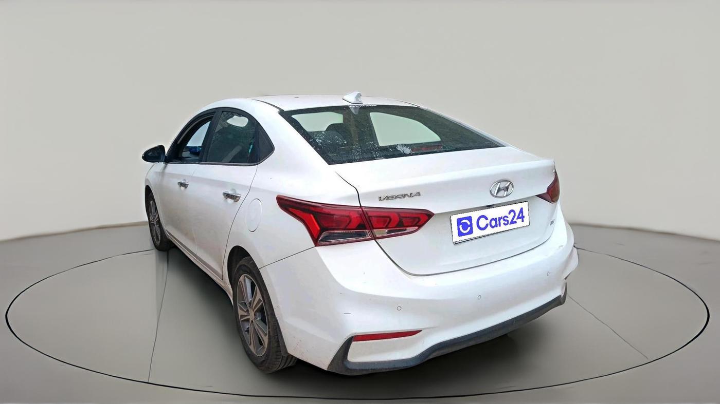 2018 Hyundai Verna 1.6 VTVT SX O, Petrol, Manual, 67,370 km, exterior