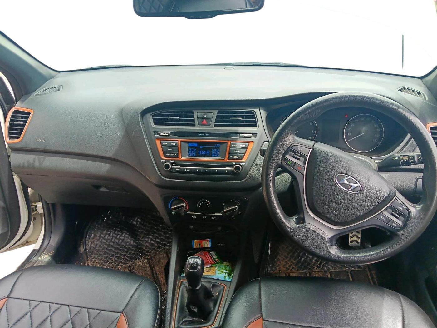 2016 Hyundai i20 Active 1.2 S, Petrol, Manual, 81,472 km, interior