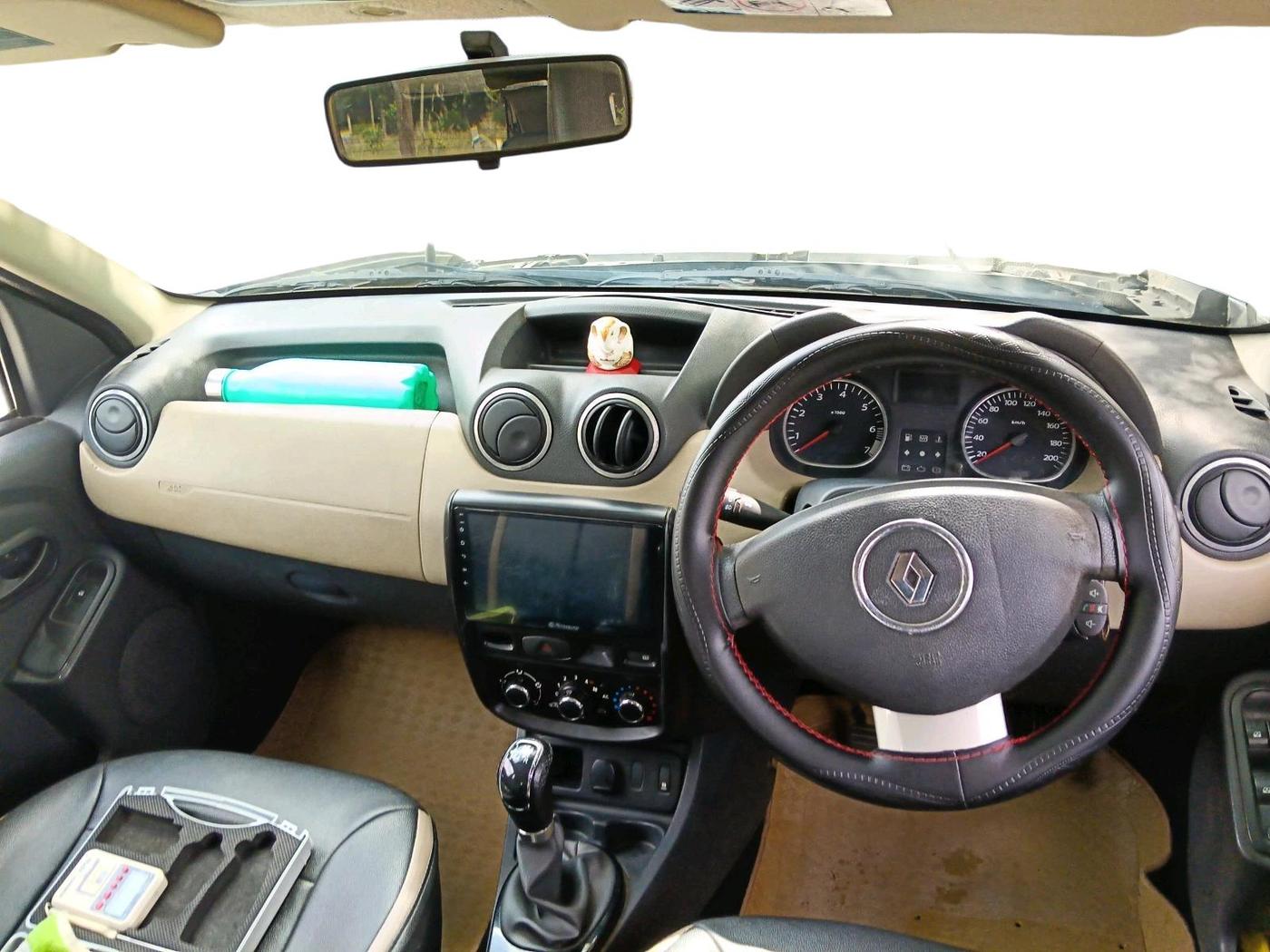 2013 Renault Duster RXL PETROL, Petrol, Manual, 1,01,700 km, interior