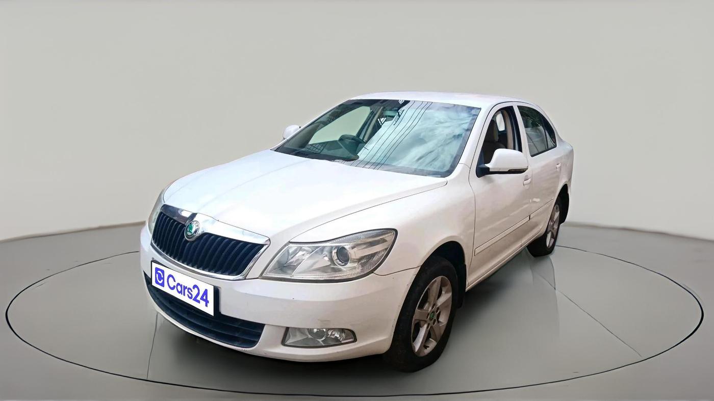 2012 Skoda Laura ELEGANCE 2.0 TDI CR MT, Diesel, Manual, 1,64,212 km, exterior