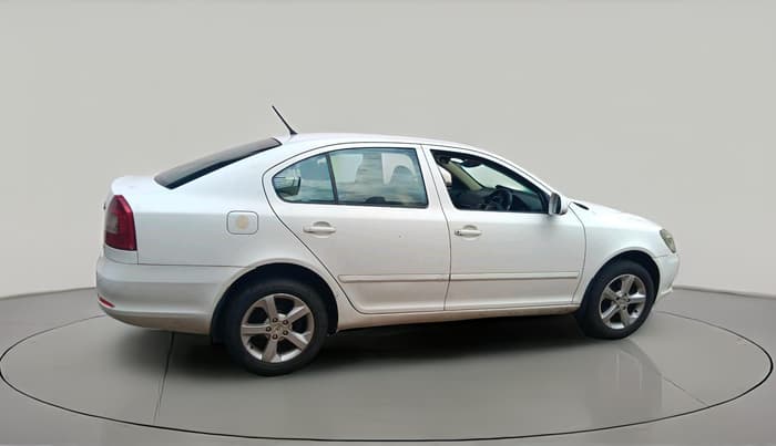 2012 Skoda Laura ELEGANCE 2.0 TDI CR MT, Diesel, Manual, 1,64,212 km, exterior