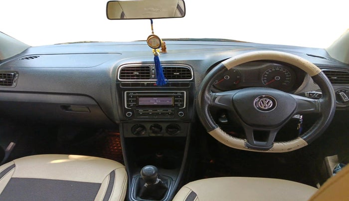 2014 Volkswagen Polo COMFORTLINE 1.2L, Diesel, Manual, 1,49,888 km, interior