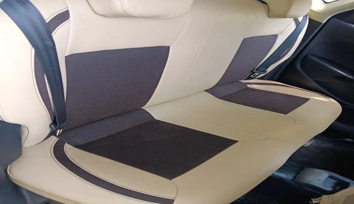 2014 Volkswagen Polo COMFORTLINE 1.2L, Diesel, Manual, 1,49,888 km, interior