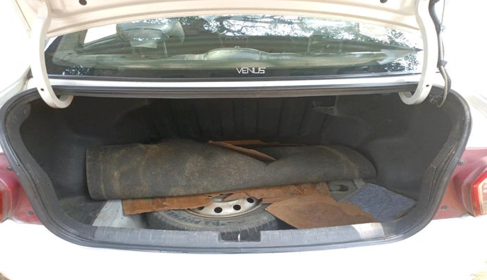 2015 Hyundai Xcent BASE 1.1, Diesel, Manual, 1,26,150 km, exterior