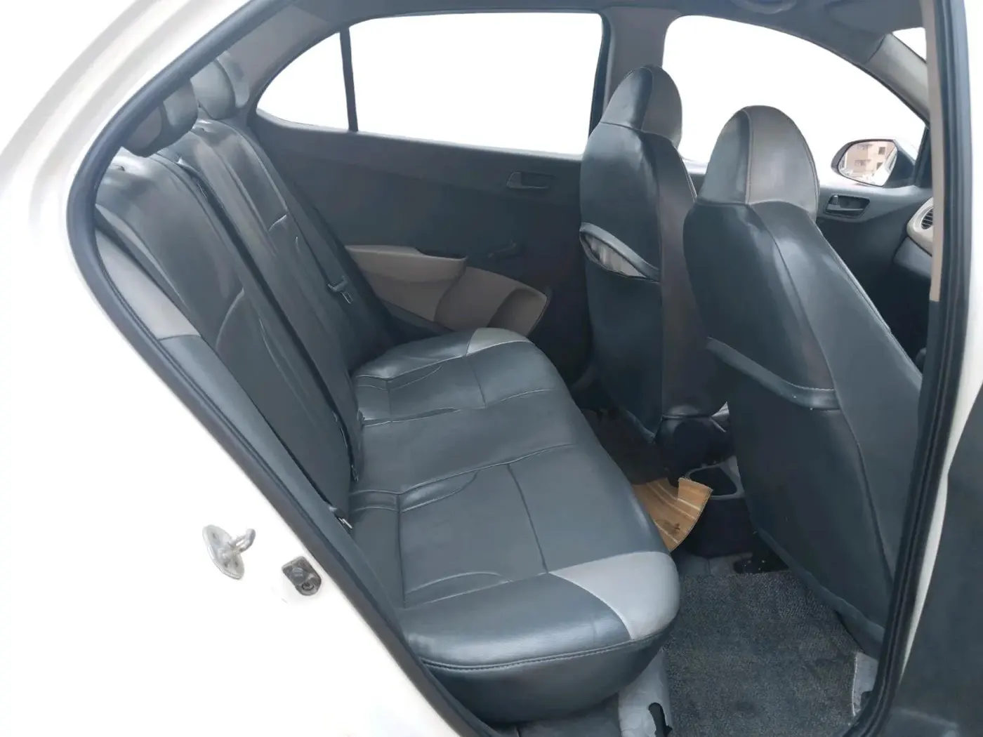 2015 Hyundai Xcent BASE 1.1, Diesel, Manual, 1,26,150 km, interior