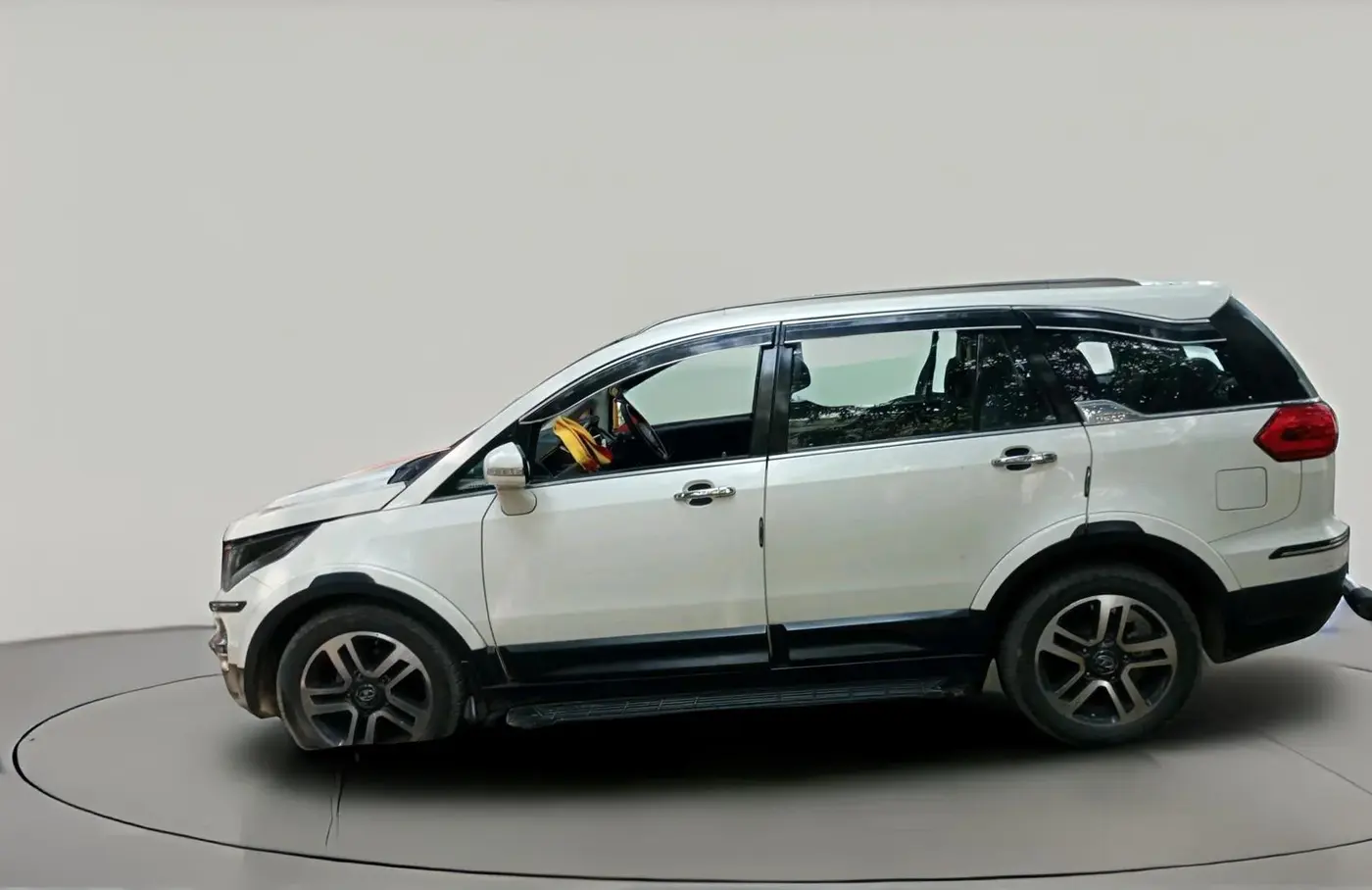 2017 Tata Hexa XT 4X2 6 STR, Diesel, Manual, 66,301 km, exterior