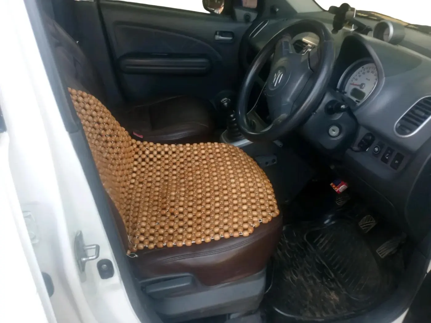 2010 Maruti Ritz VXI, CNG, Manual, 1,52,309 km, interior