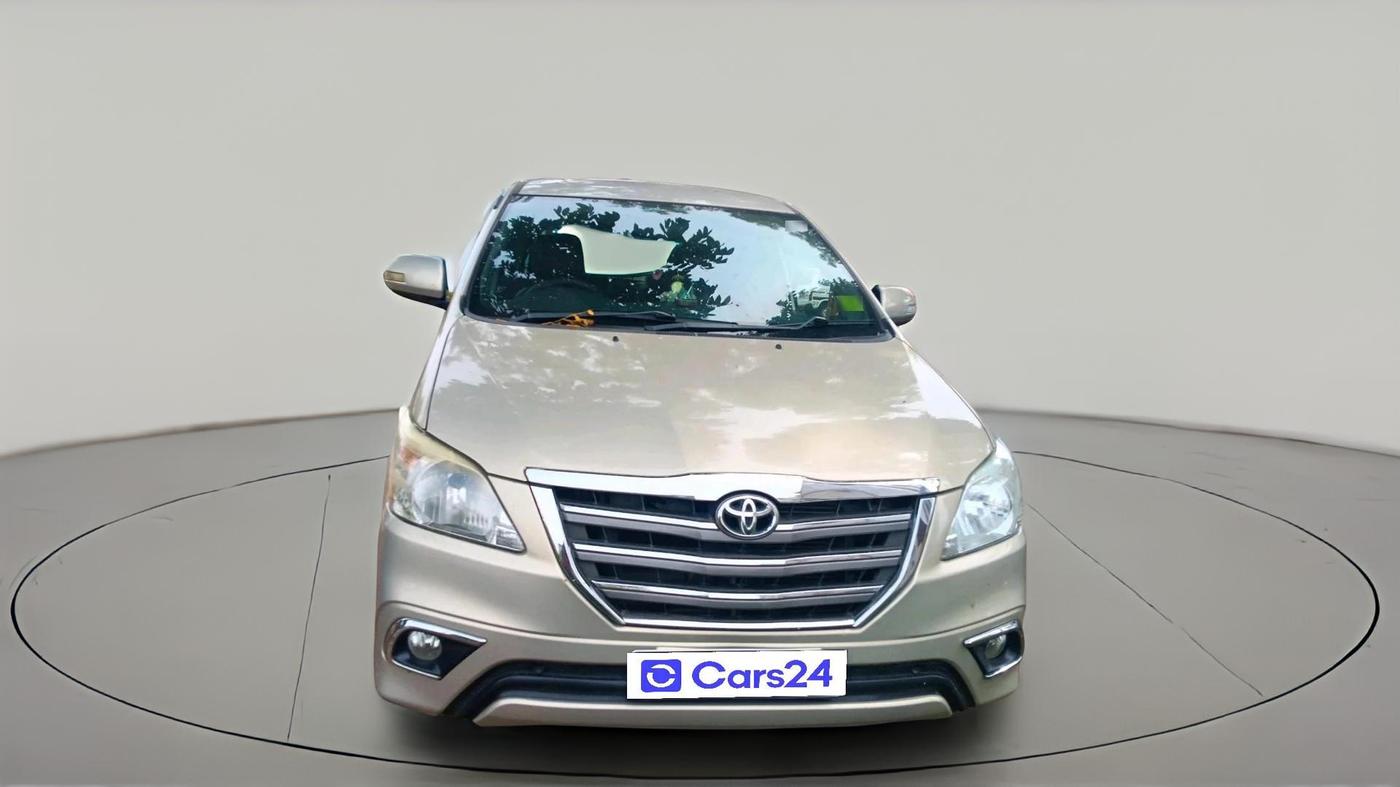 2015 Toyota Innova 2.5 VX 8 STR, Diesel, Manual, 1,53,499 km, exterior