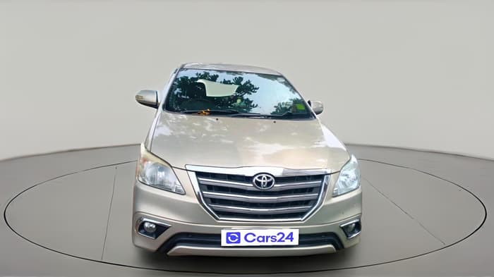 2015 Toyota Innova 2.5 VX 8 STR, Diesel, Manual, 1,53,499 km, exterior