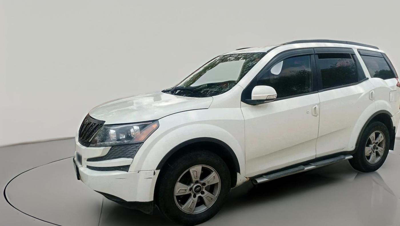 2014 Mahindra XUV500 W8, Diesel, Manual, 4,50,000 km, exterior